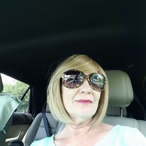 Meet your Posher, Renee